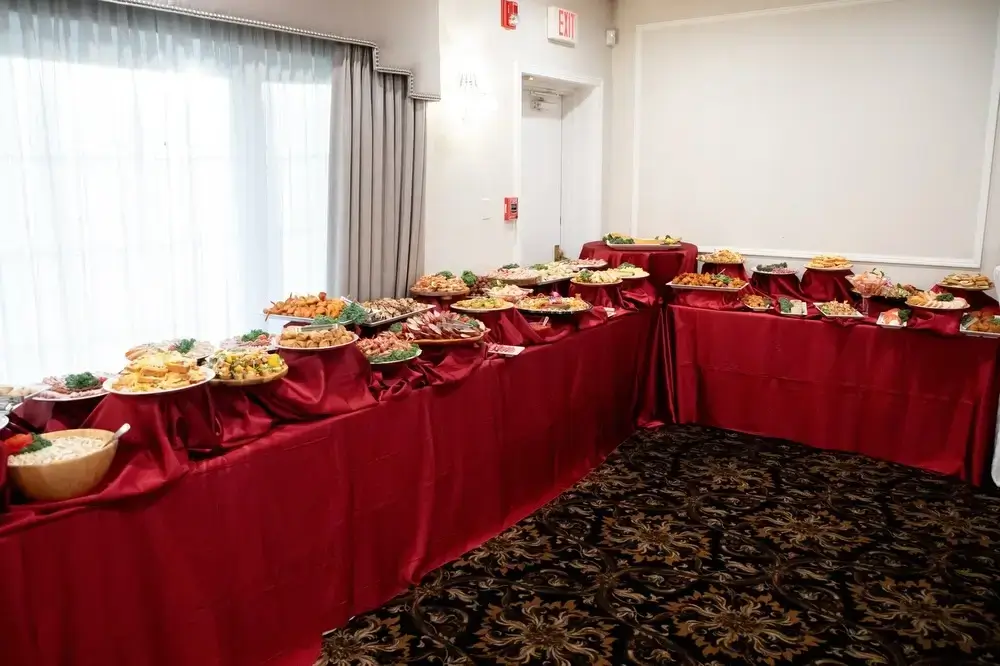 Cold Table Display Red